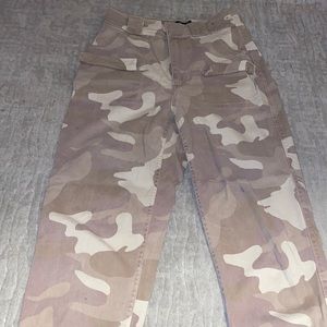 Hollister camo mom pants